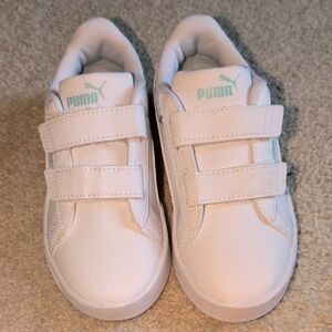 Kids New Puma Kids White and Teal Sneakers Size 13US